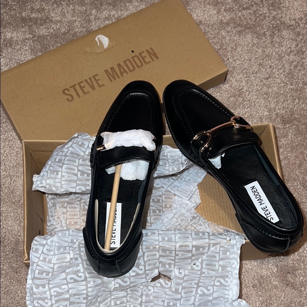 Steve Madden Carrine Loafers size 5